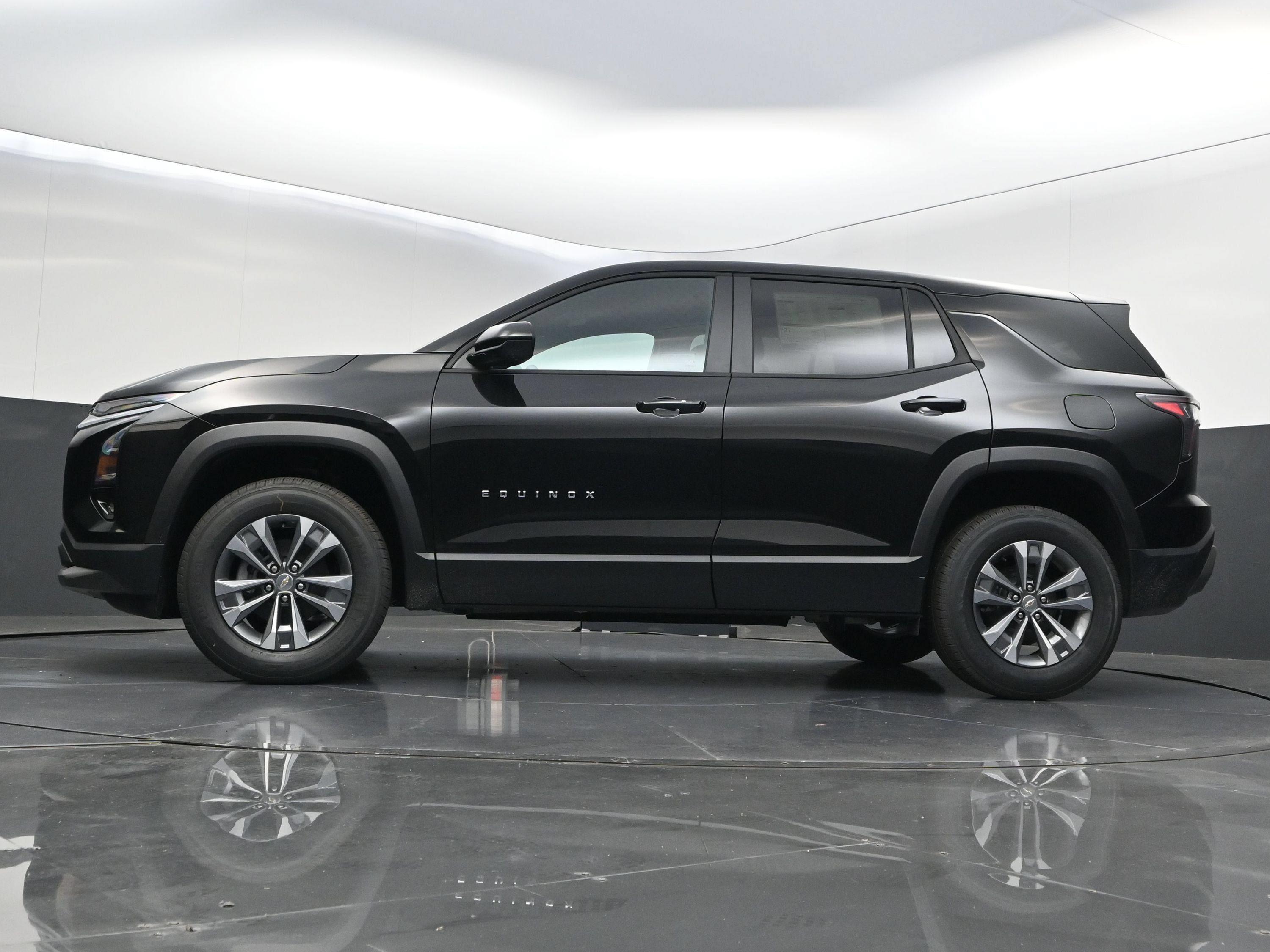 New 2027 Chevrolet Equinox LT w/ Convenience Package II FWD image 44