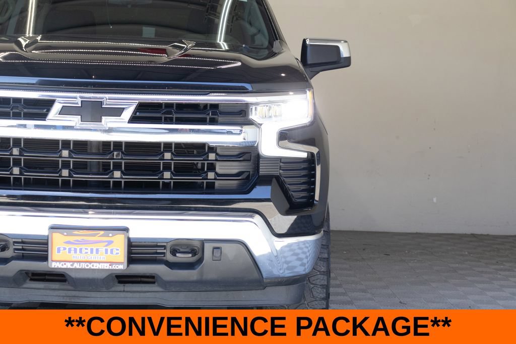 Used 2022 Chevrolet Silverado 1500 LT w/ Z71 Off-Road Package AWD/4WD image 5