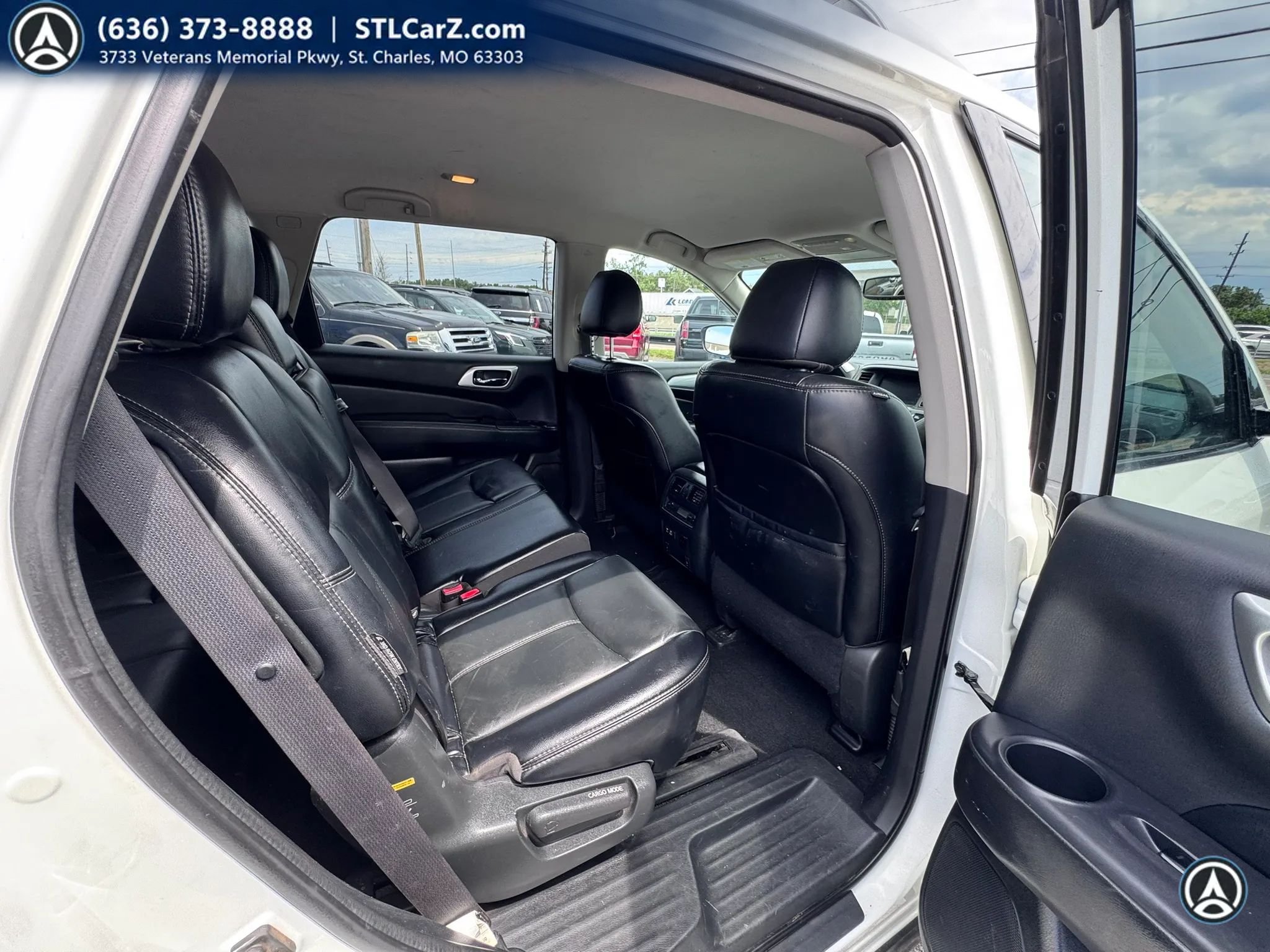 Used 2020 Nissan Pathfinder SL AWD/4WD image 14