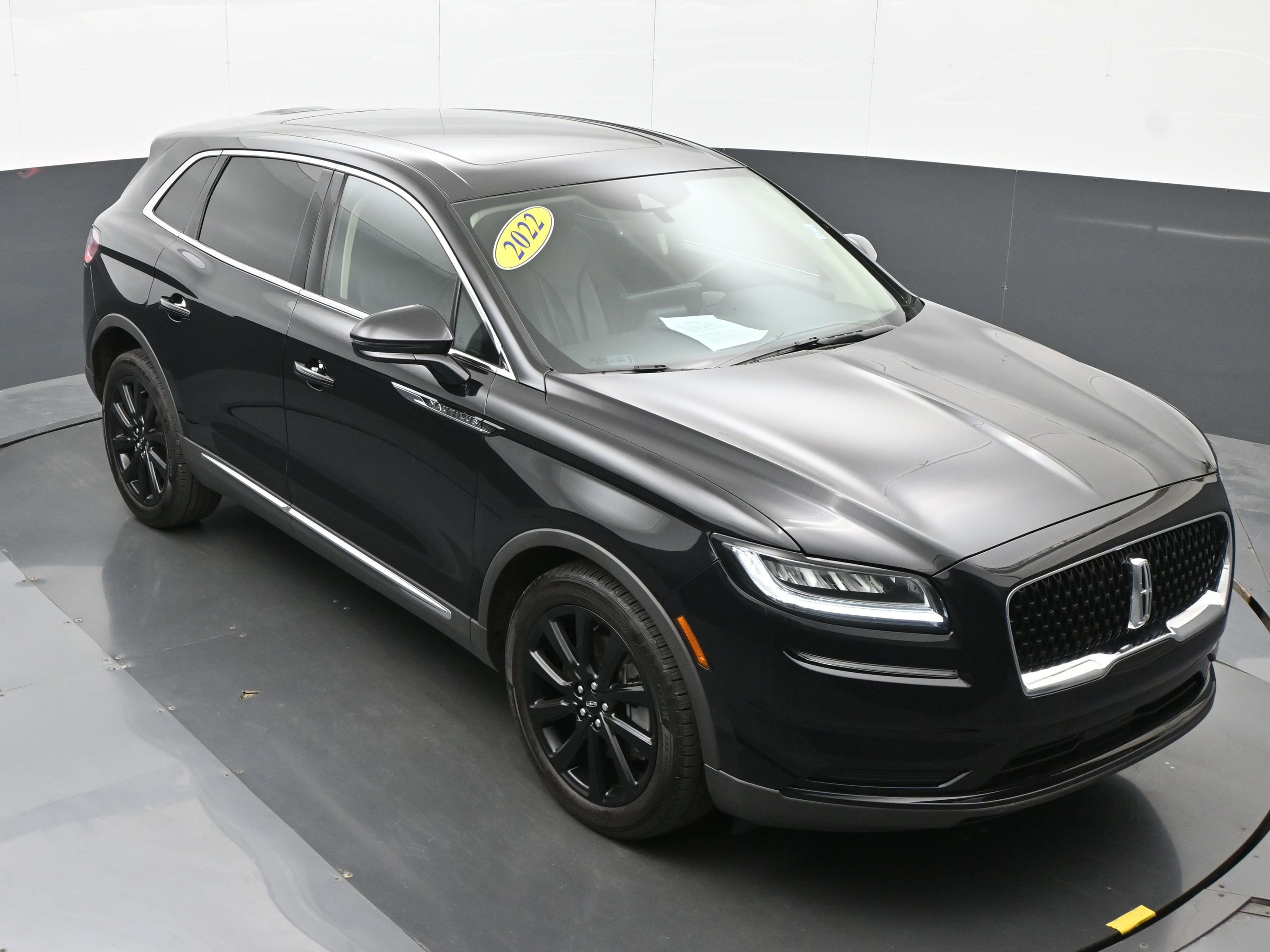 Used 2022 Lincoln Nautilus Reserve w/ Monochromatic Package AWD/4WD image 34