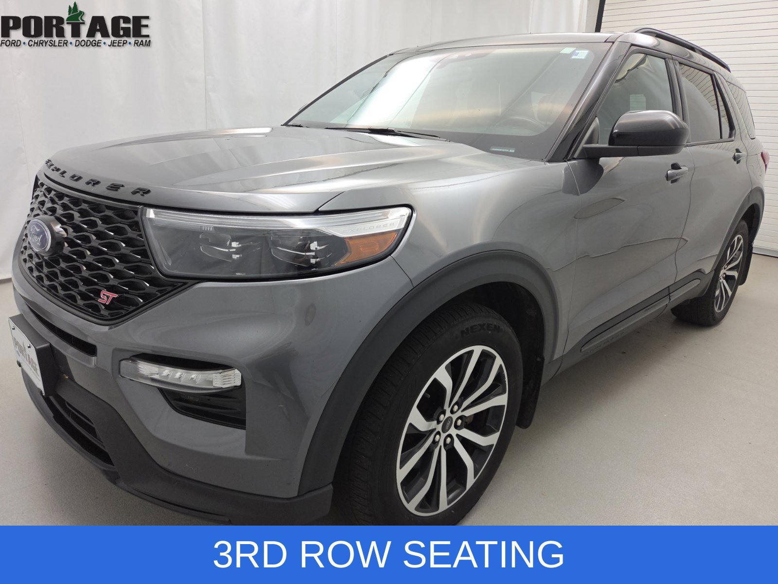 Used 2023 Ford Explorer ST AWD/4WD image 3