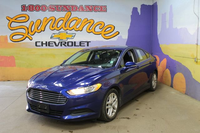 Used 2016 Ford Fusion SE FWD image 2