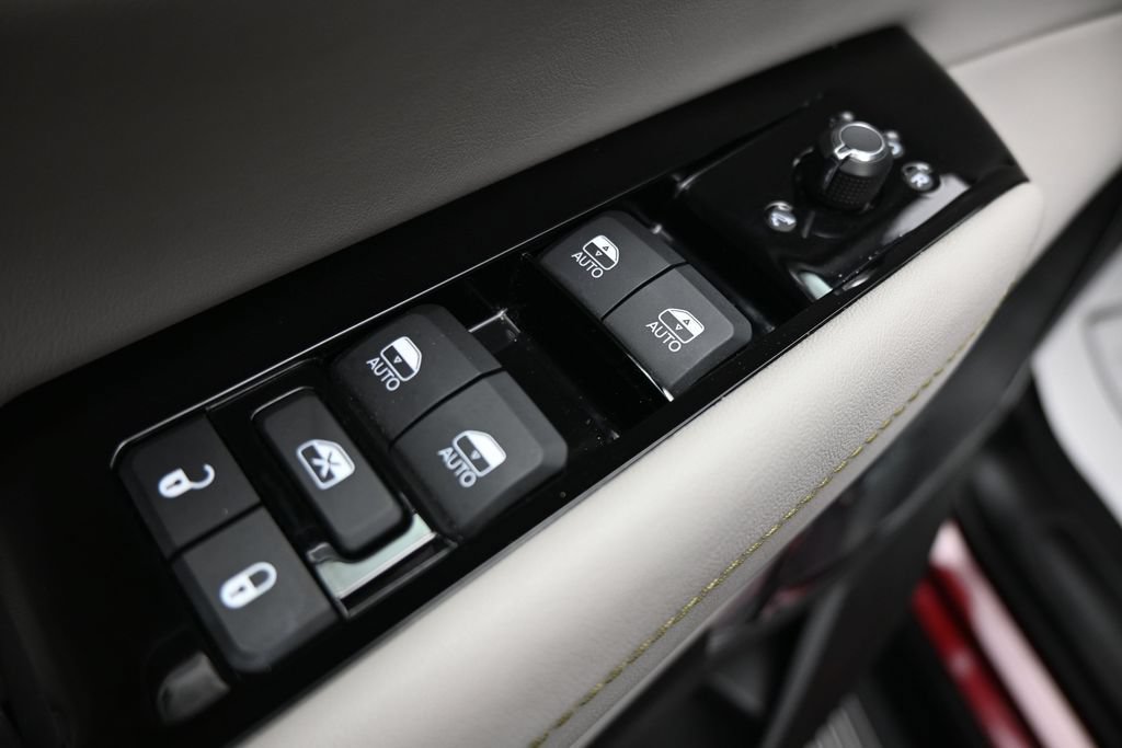 Used 2025 Jeep Wagoneer Series III w/ Premium Group I AWD/4WD image 11