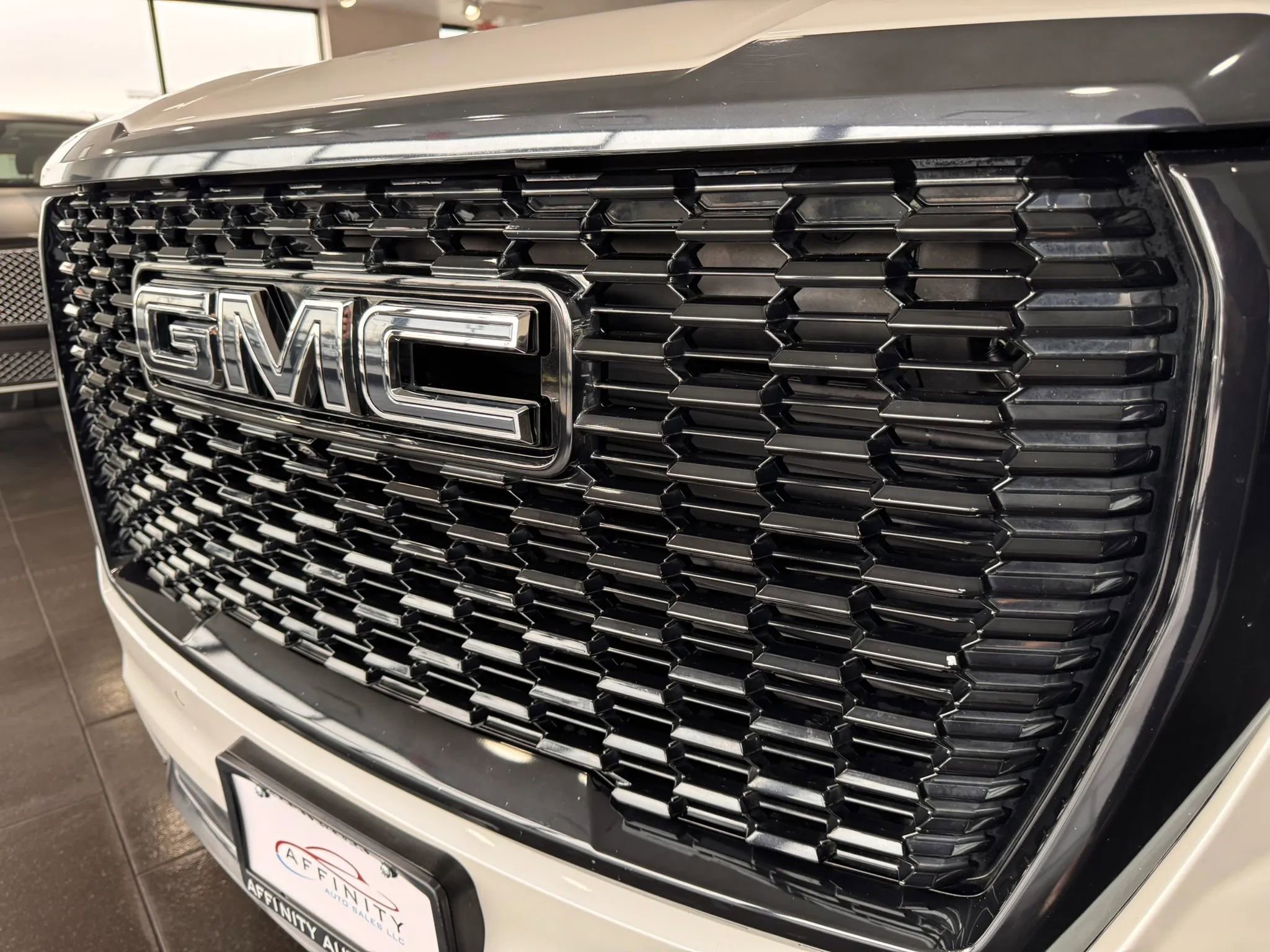 Used 2023 GMC Yukon Denali Ultimate AWD/4WD image 54