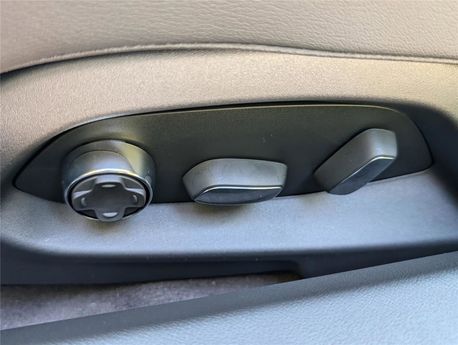 New 2026 Chevrolet Corvette 2LT w/ Z51 Performance Package image 16