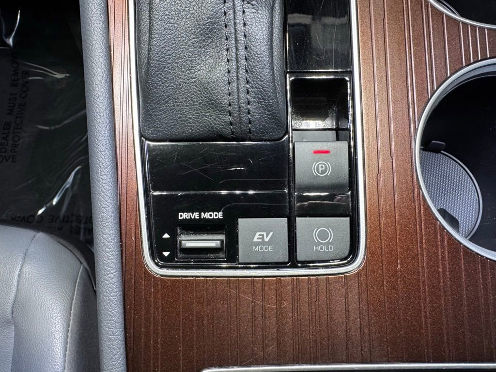 Used 2024 Toyota Sienna XLE image 34