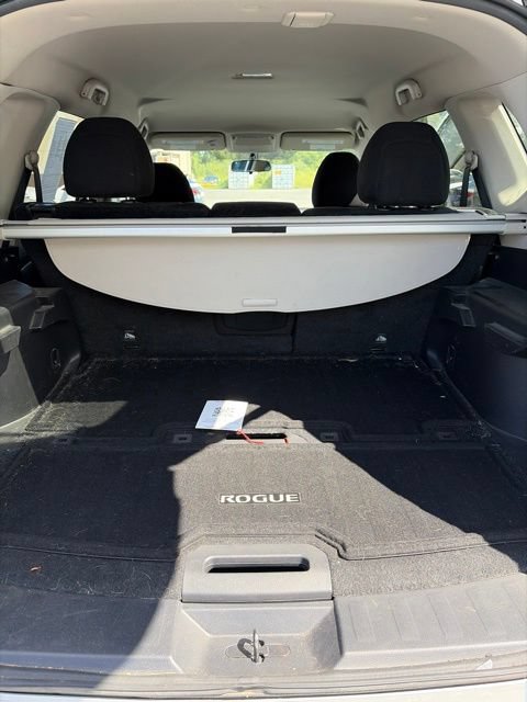 Used 2016 Nissan Rogue SV w/ SV Premium Package AWD/4WD image 15