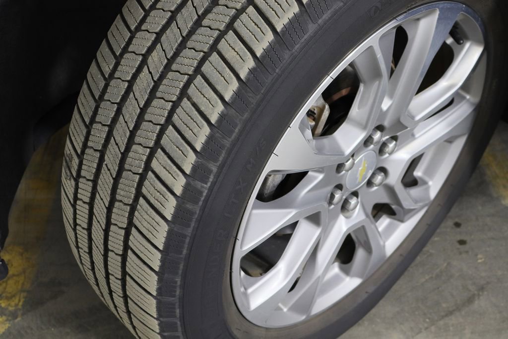 Used 2018 Chevrolet Traverse Premier w/ Driver Confidence II Package image 41