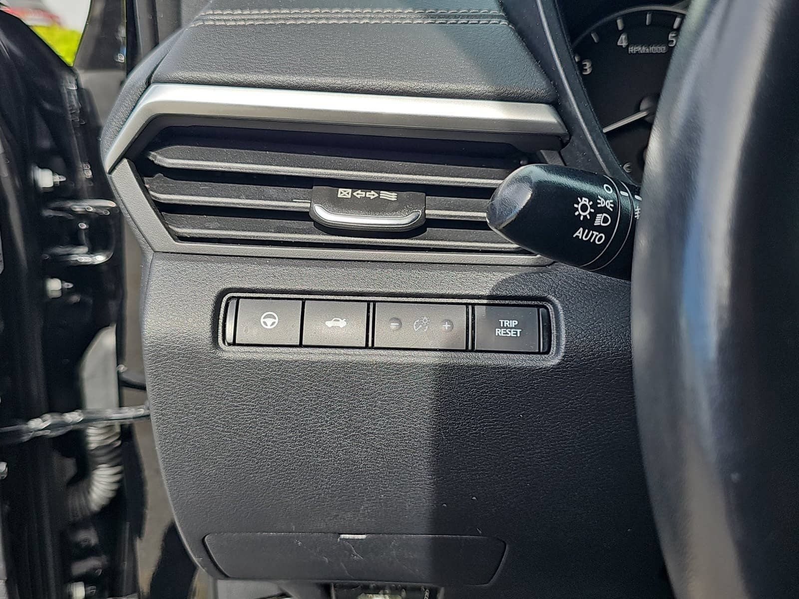 Used 2020 Nissan Altima 2.5 SV FWD image 24