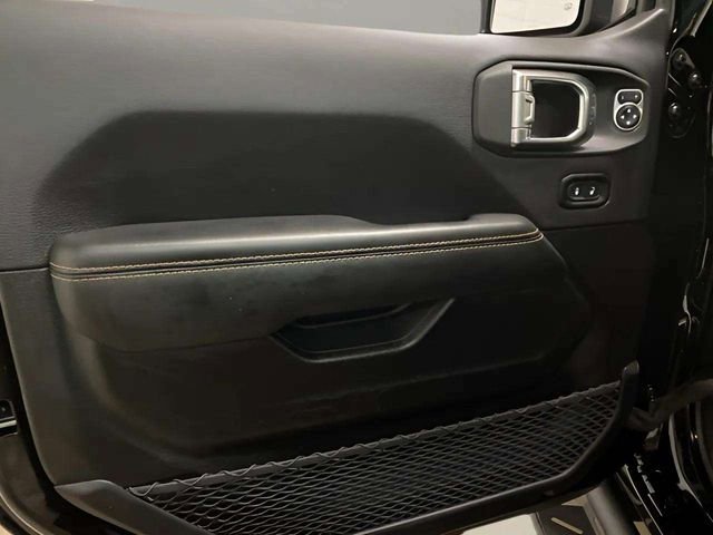 Used 2025 Jeep Wrangler Unlimited Sahara w/ Safety Group image 88