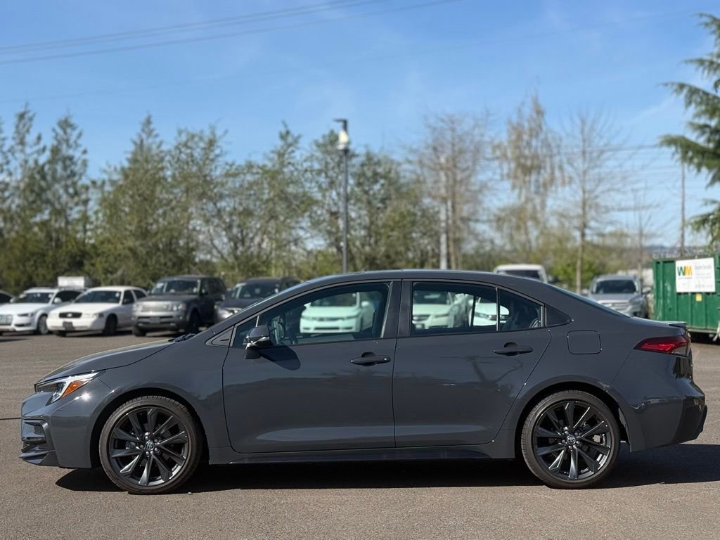 Used 2025 Toyota Corolla XSE image 2