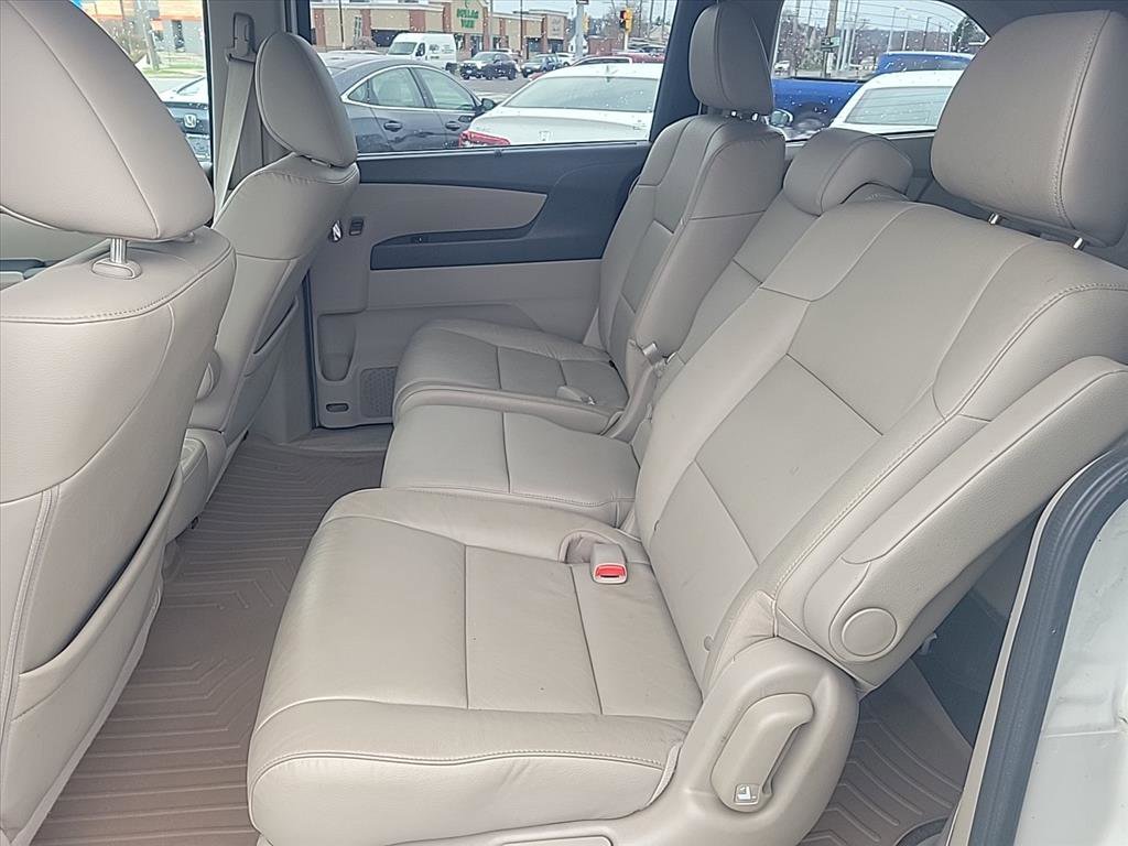 Used 2015 Honda Odyssey Touring Elite image 20