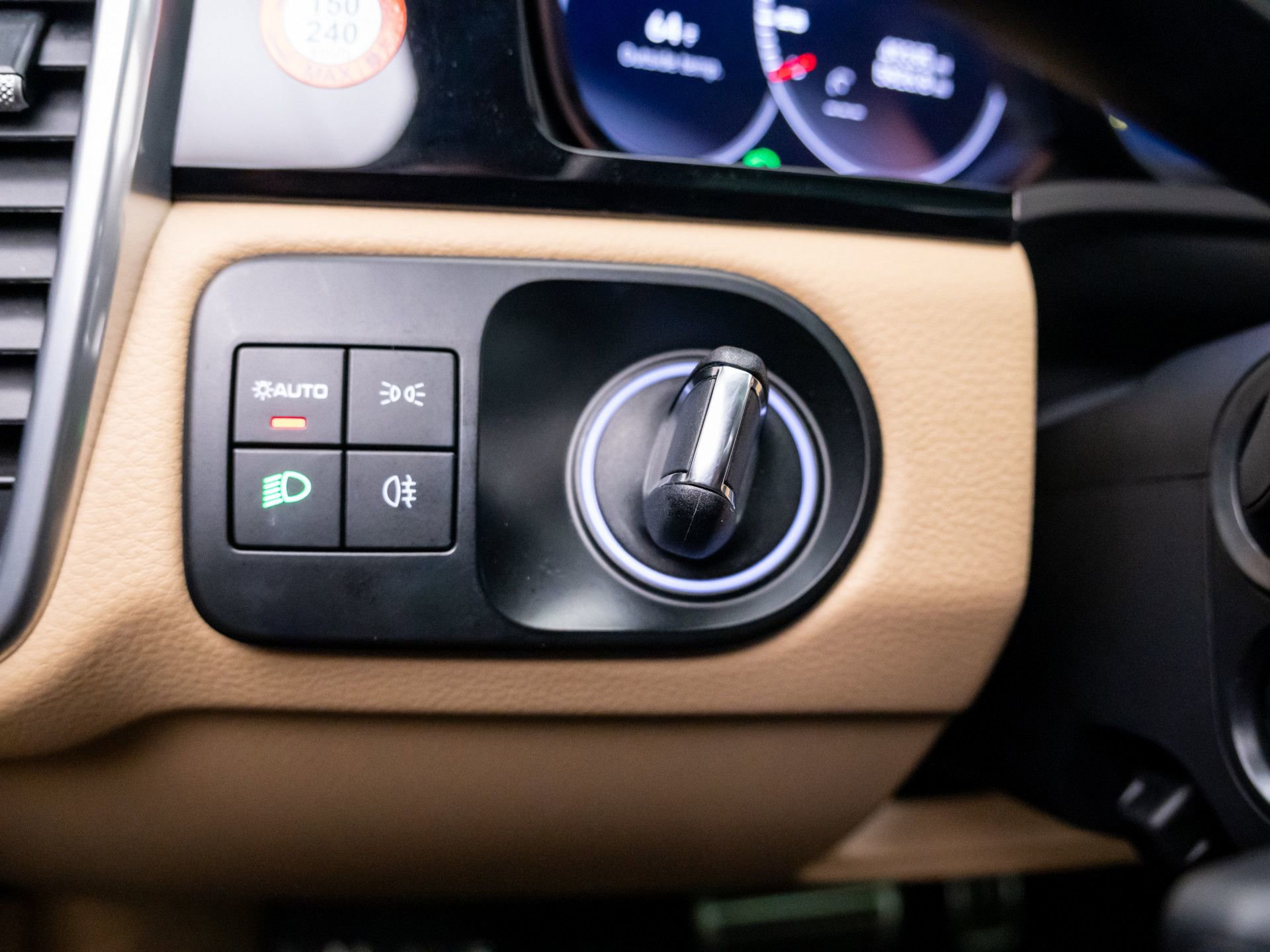 Certified 2022 Porsche Cayenne S Platinum image 22