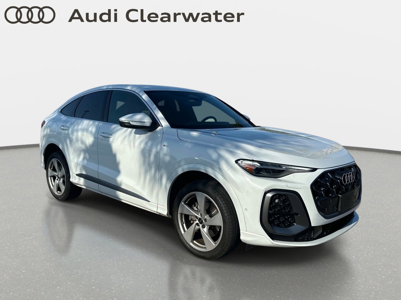 Used 2025 Audi Q5 Premium Plus w/ Premium Plus AWD/4WD image 4