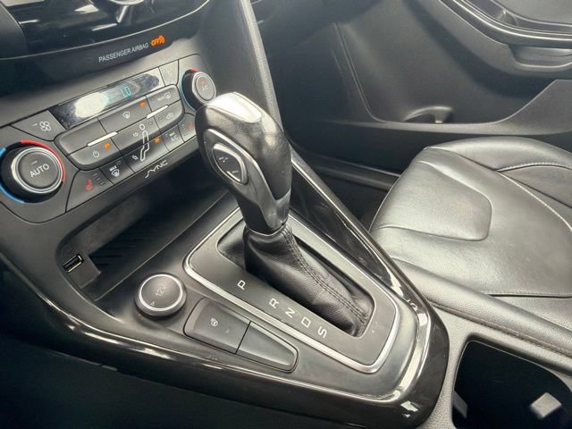 Used 2017 Ford Focus Titanium FWD image 30