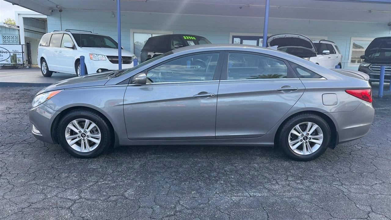 Used 2013 Hyundai Sonata GLS w/ Popular Equipment Pkg image 2