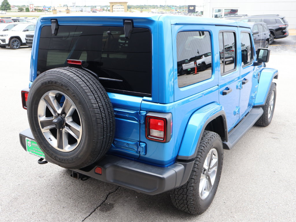 Used 2022 Jeep Wrangler Unlimited Sahara AWD/4WD image 5