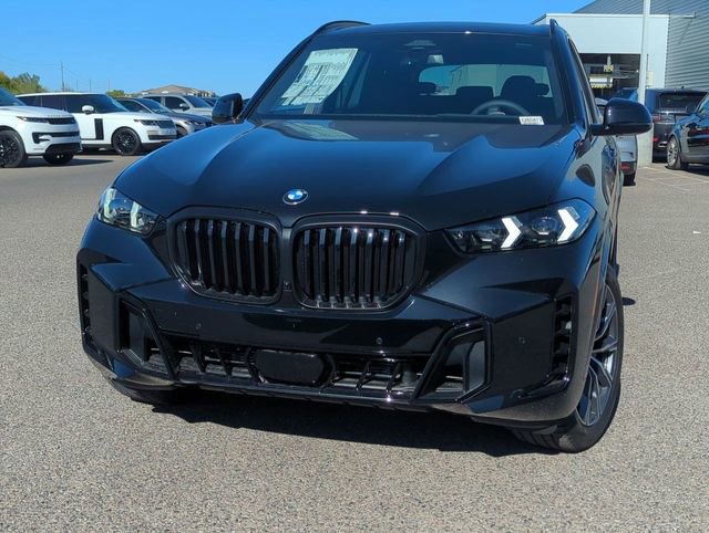 Used 2026 BMW X5 sDrive40i w/ M Sport Package image 3