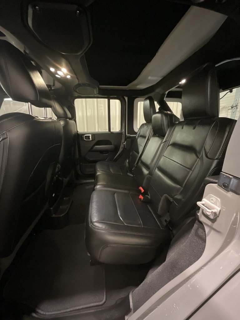 Used 2022 Jeep Wrangler Unlimited Sahara image 11