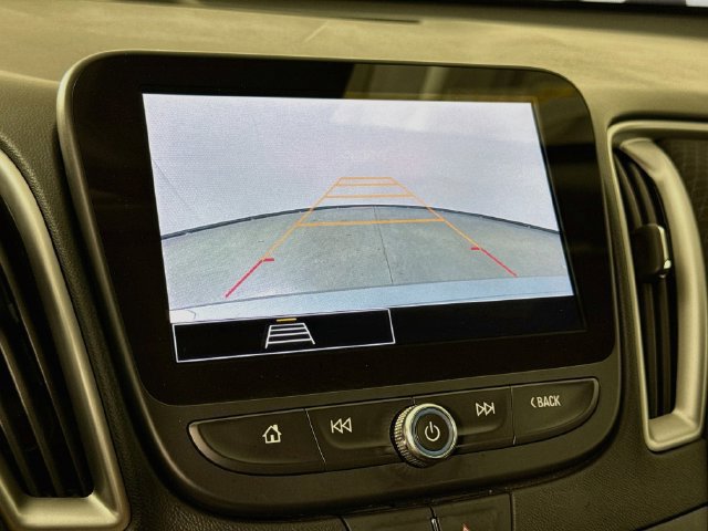 Used 2025 Chevrolet Malibu RS FWD image 14