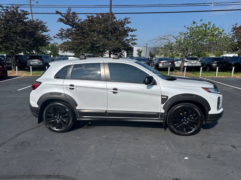 Used 2024 Mitsubishi Outlander Sport SE AWD/4WD image 2