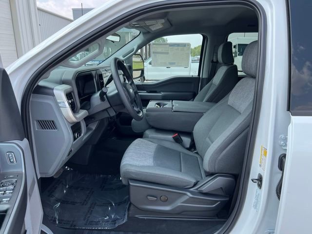 New 2026 Ford F250 4x4 Crew Cab Super Duty image 9