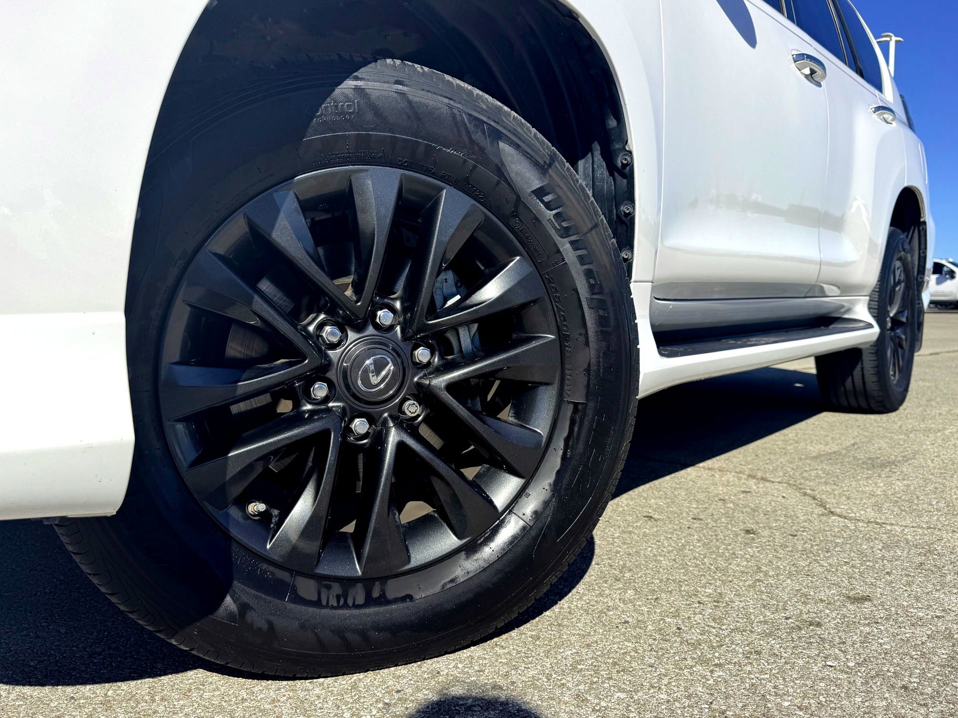 Used 2020 Lexus GX 460 Premium image 2