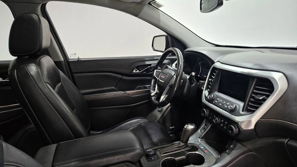 Used 2019 GMC Acadia SLT w/ Black Edition image 12