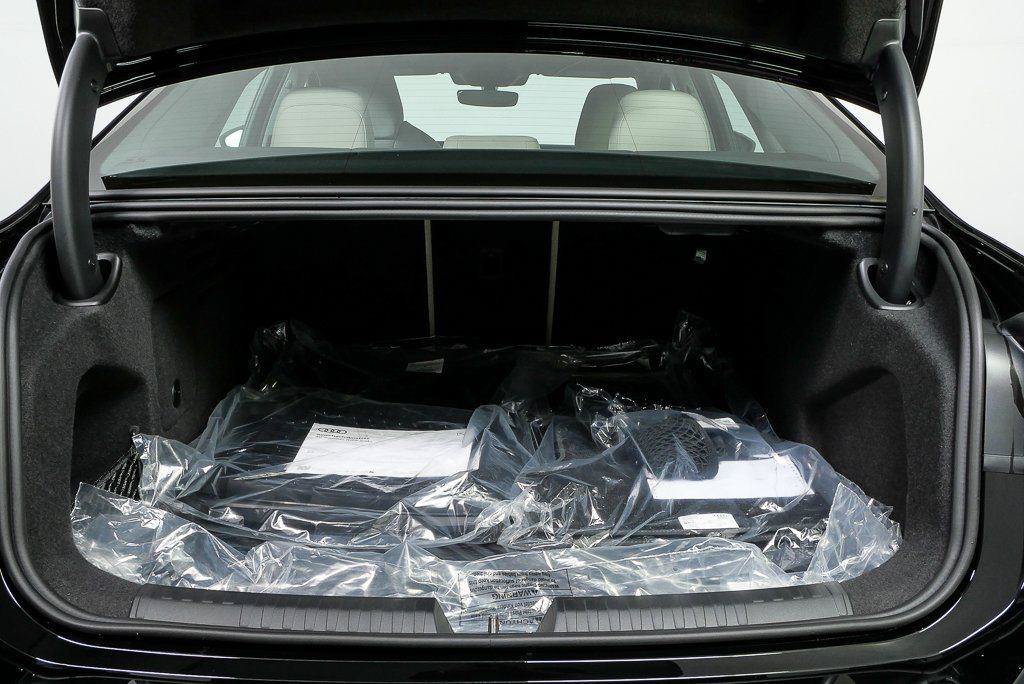 New 2026 Audi A6 Premium Plus AWD/4WD image 32