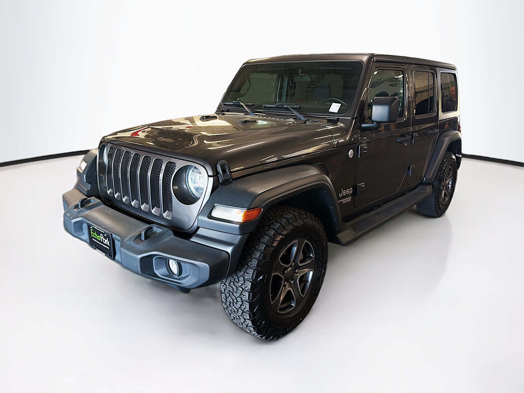 Used 2018 Jeep Wrangler Unlimited Sport S AWD/4WD image 3