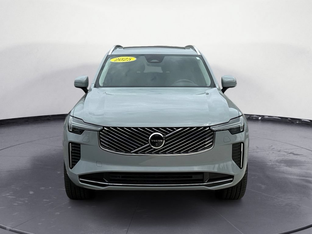 Used 2025 Volvo XC90 B5 Plus AWD/4WD image 10