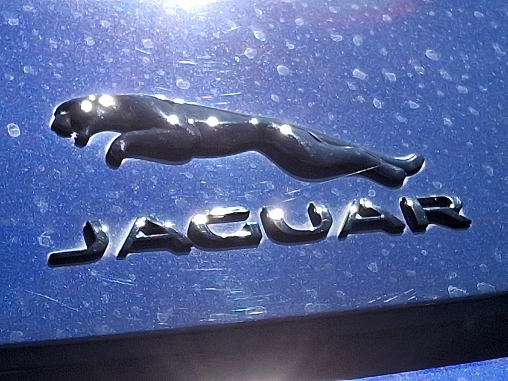 Used 2021 Jaguar F-TYPE Convertible image 10