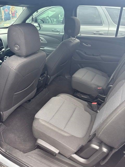Used 2024 Chevrolet Traverse LT w/ Midnight/Sport Edition AWD/4WD image 12