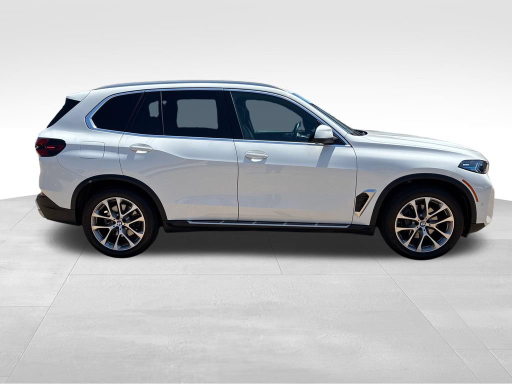 Used 2026 BMW X5 xDrive40i AWD/4WD image 7