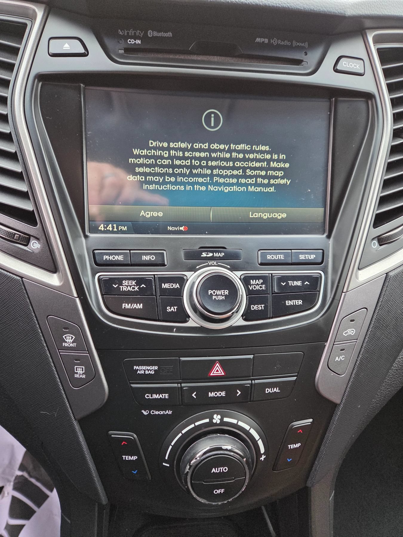 Used 2014 Hyundai Santa Fe Sport 2.0T w/ Technology Package 05 FWD image 27