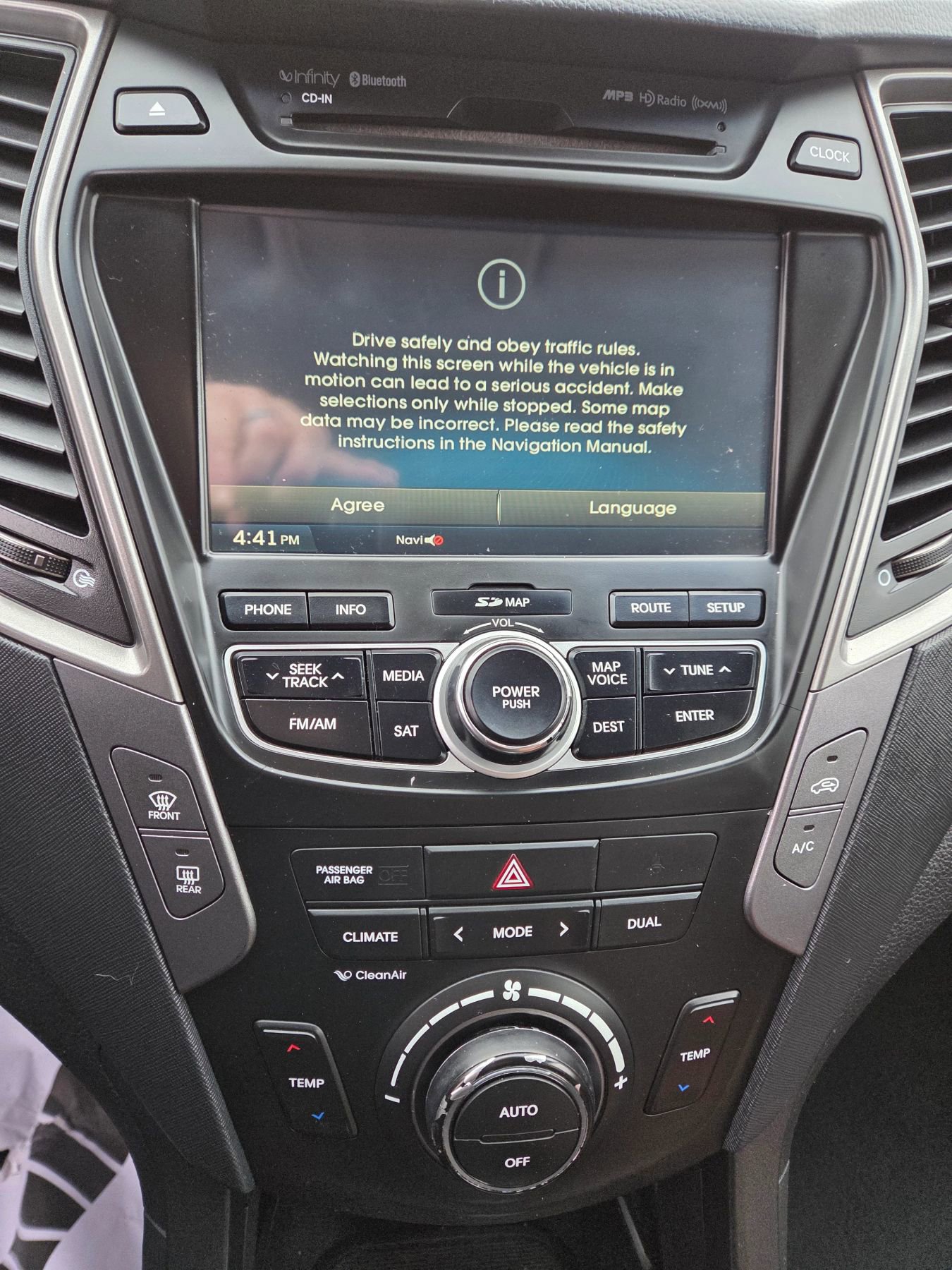 Used 2014 Hyundai Santa Fe Sport 2.0T w/ Technology Package 05 image 27