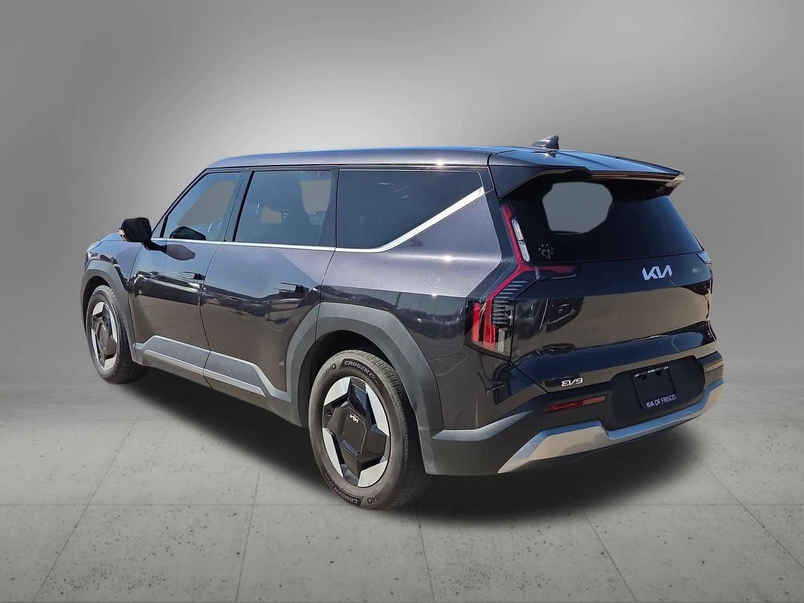 Certified 2026 Kia EV9 Light RWD image 4