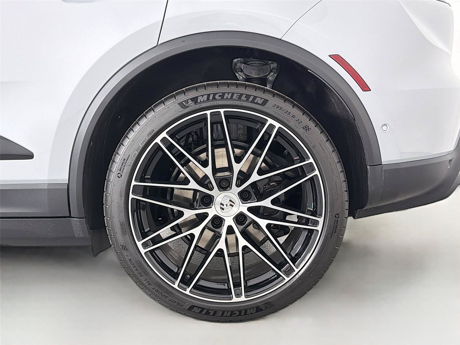 Certified 2026 Porsche Macan 4 Electric RWD image 12