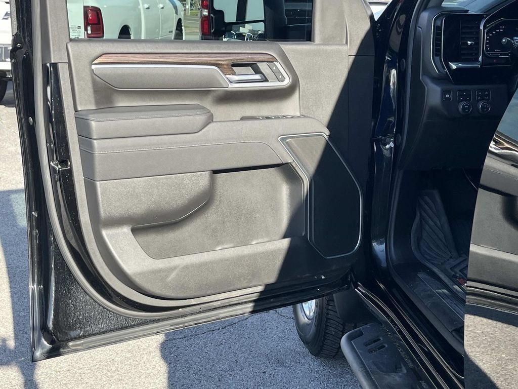 Used 2025 Chevrolet Silverado 2500 LT w/ All Star Edition AWD/4WD image 19