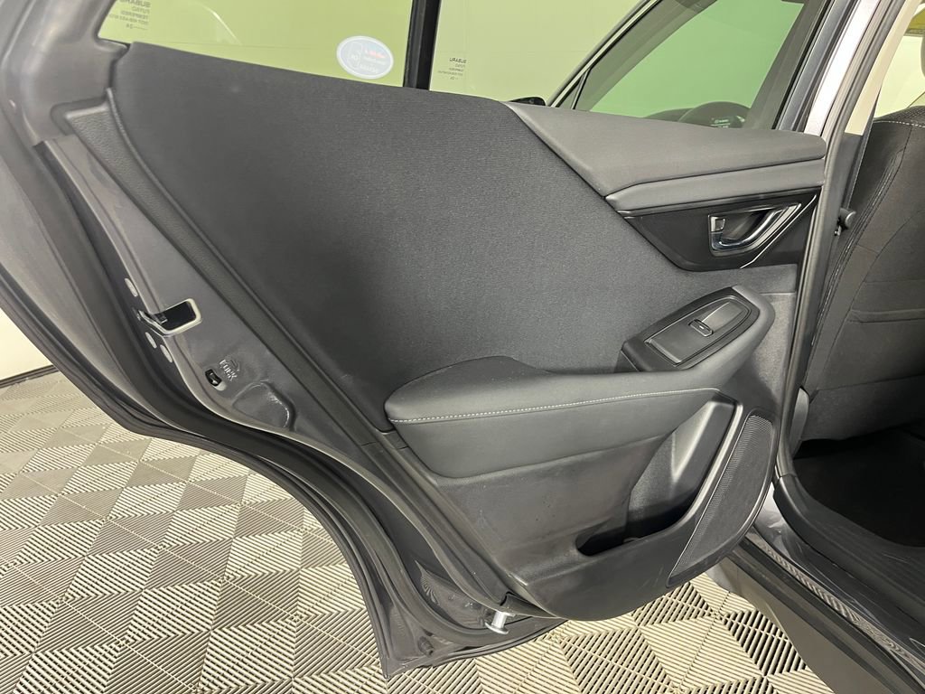 Used 2024 Subaru Outback Premium AWD/4WD image 12