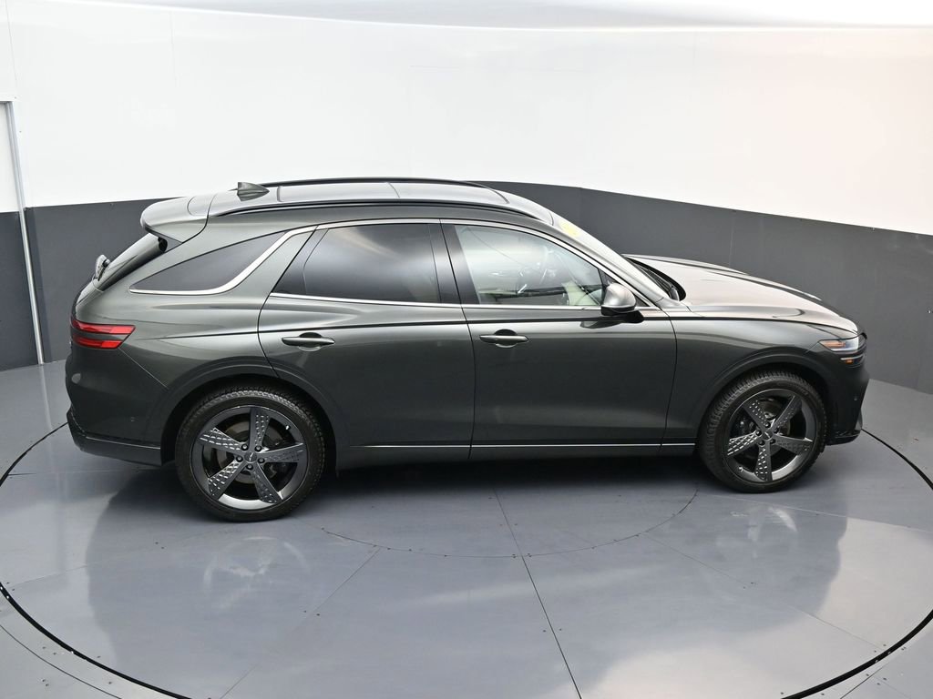 Used 2025 Genesis GV70 3.5T Sport w/ Sport Prestige Package image 17
