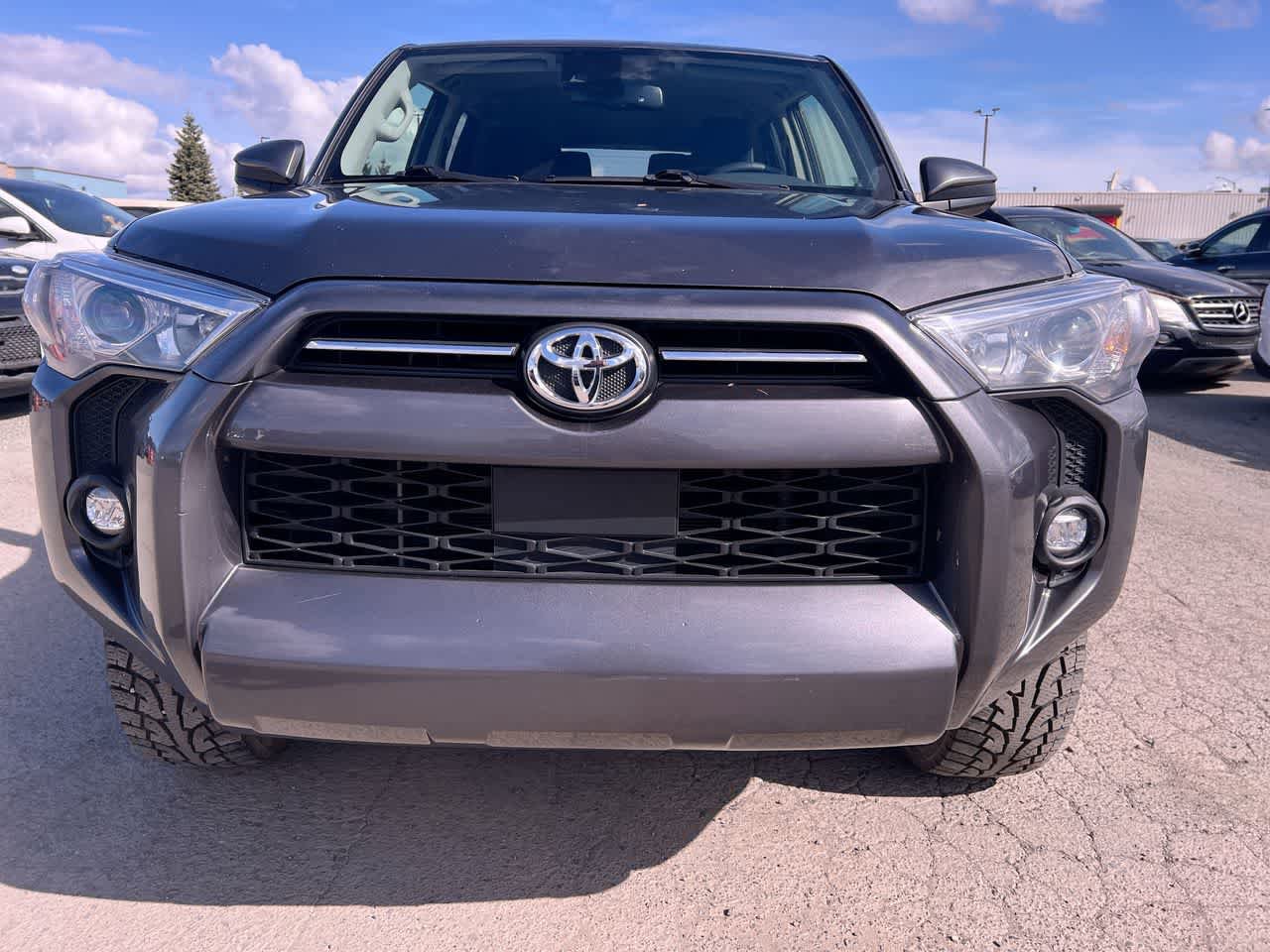 Used 2023 Toyota 4Runner SR5 AWD/4WD image 29