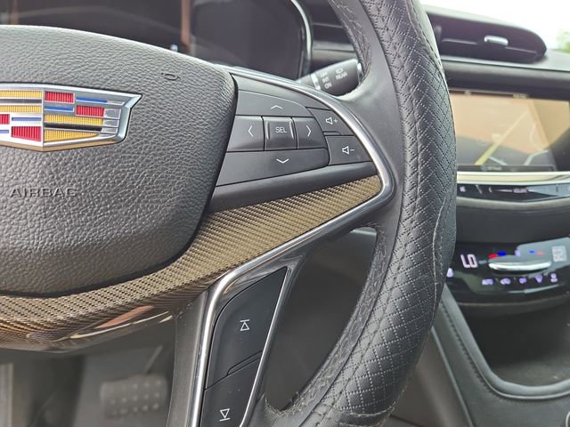 Used 2017 Cadillac XT5 Platinum AWD/4WD image 19