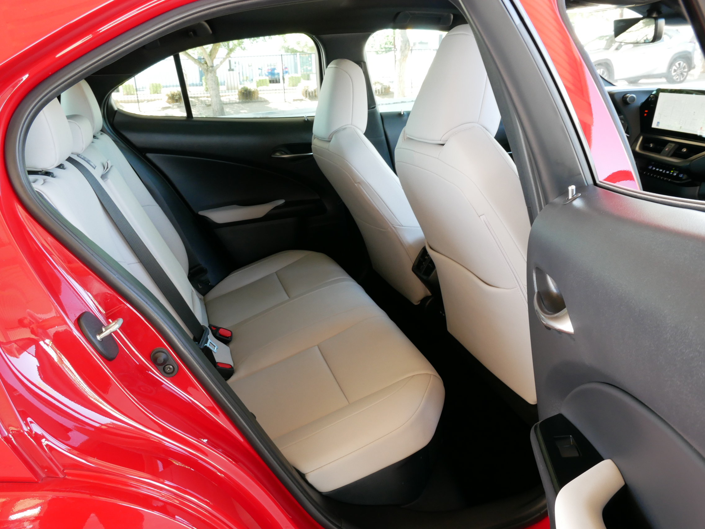 Used 2024 Lexus UX 250h FWD w/ Premium Package image 16