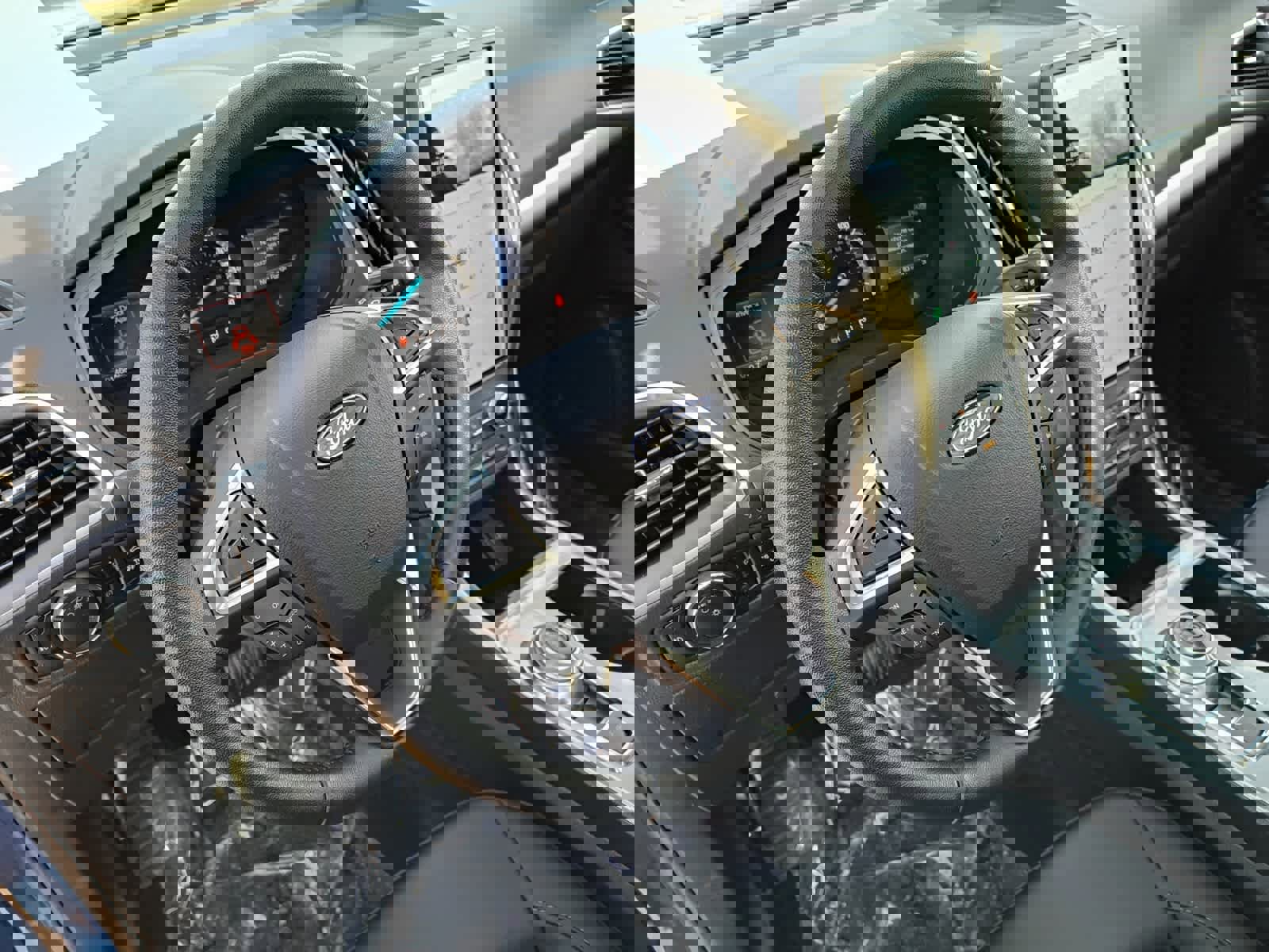 Certified 2024 Ford Edge SEL w/ Convenience Package image 13