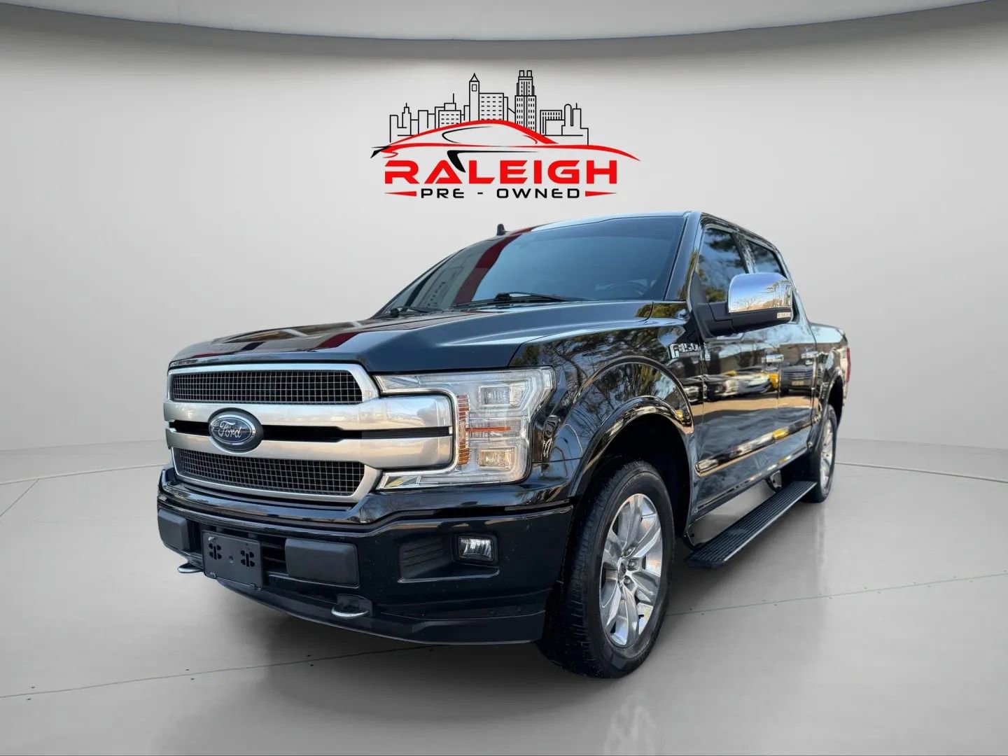 Used 2018 Ford F150 Platinum w/ Trailer Tow Package AWD/4WD image 2