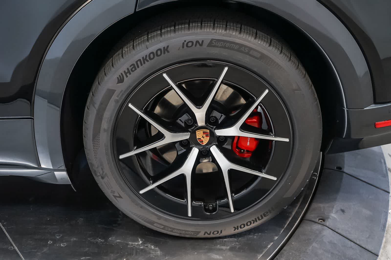New 2026 Porsche Cayenne S AWD/4WD image 13