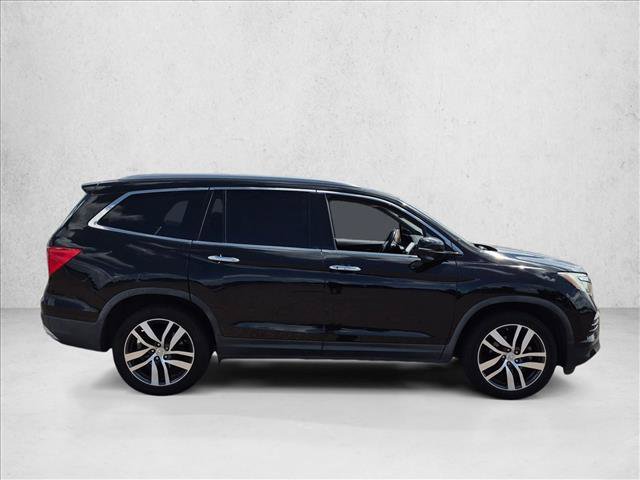 Used 2017 Honda Pilot Touring image 4