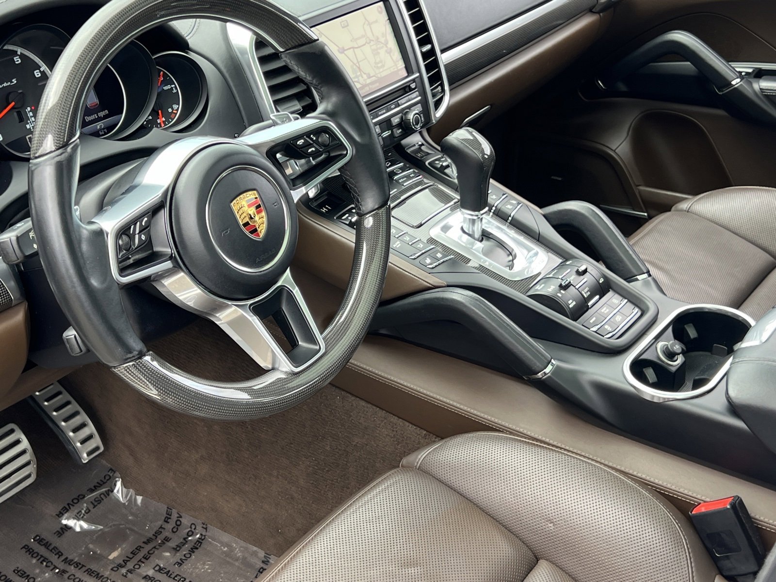 Used 2016 Porsche Cayenne Turbo S image 4