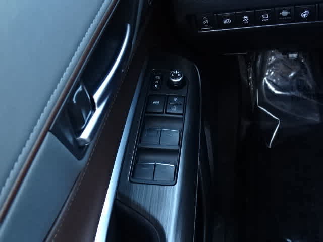Certified 2023 Toyota Venza Limited AWD/4WD image 39